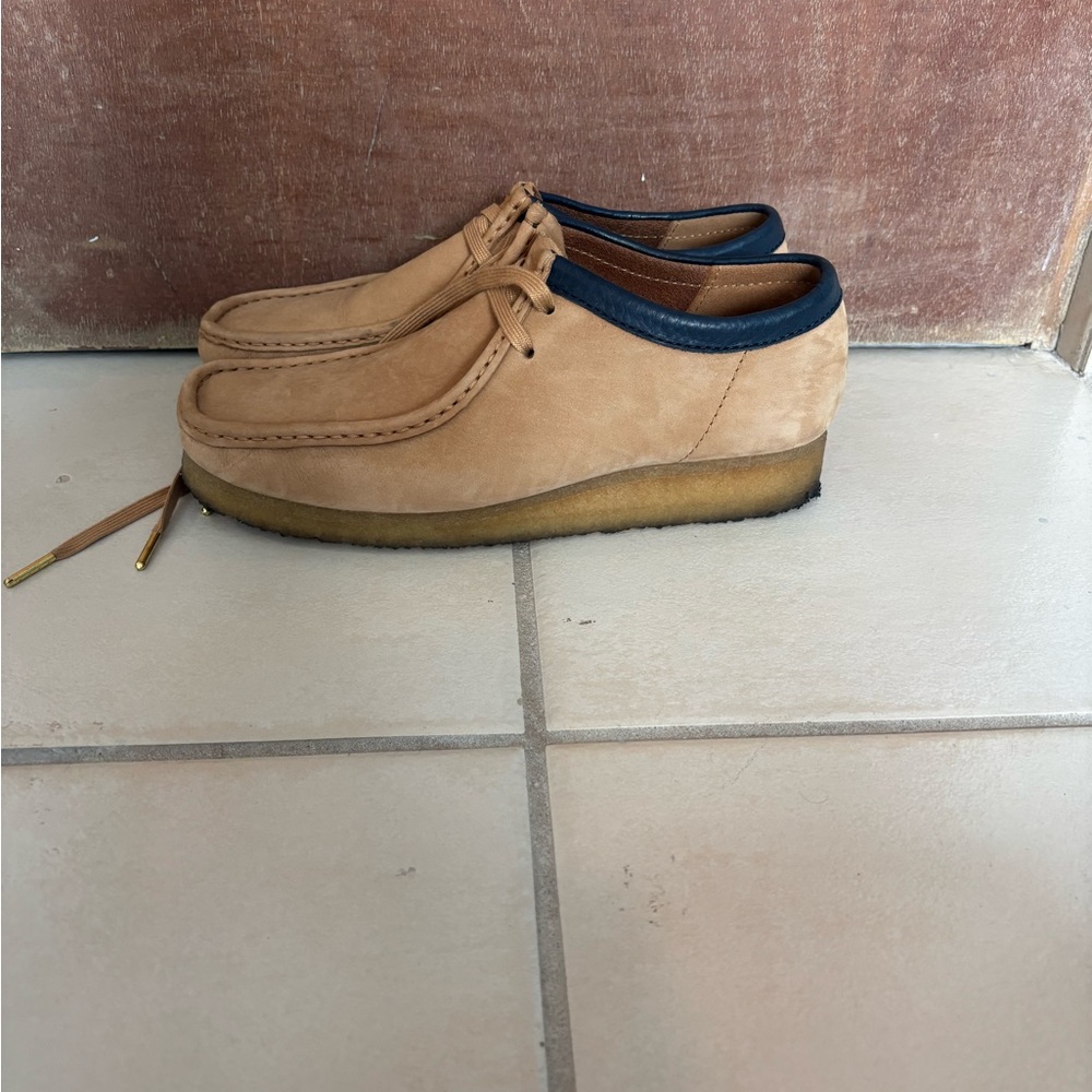 Clarks Tan Wallabee